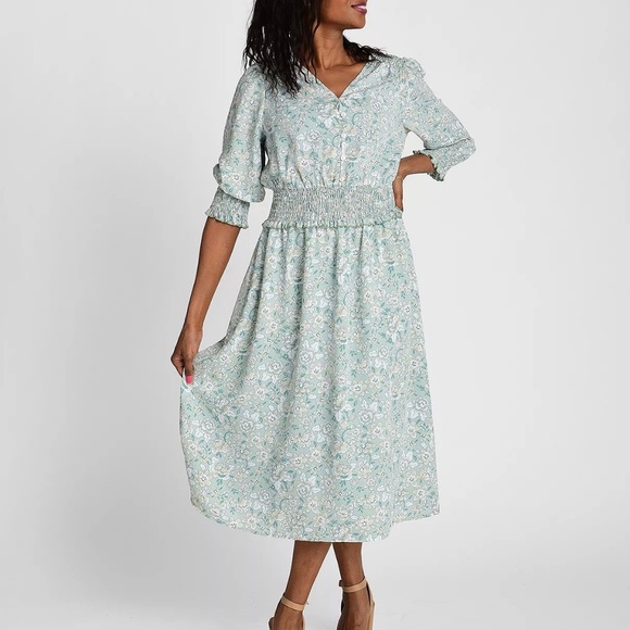 CHRISTOPHER & BANKS FLORAL PRINT 3/4 SLEEVE SMOCKED WAIST DRESS HARBOR GREEN 3X - Picture 1 of 1